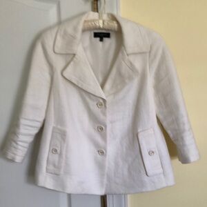 Beautiful white linen jacket from Talbots with 3 quarter sleeves in 10P